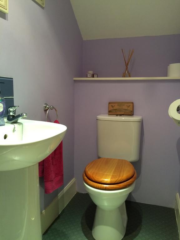 The Old Town Hall B & B Innerleithen Room photo